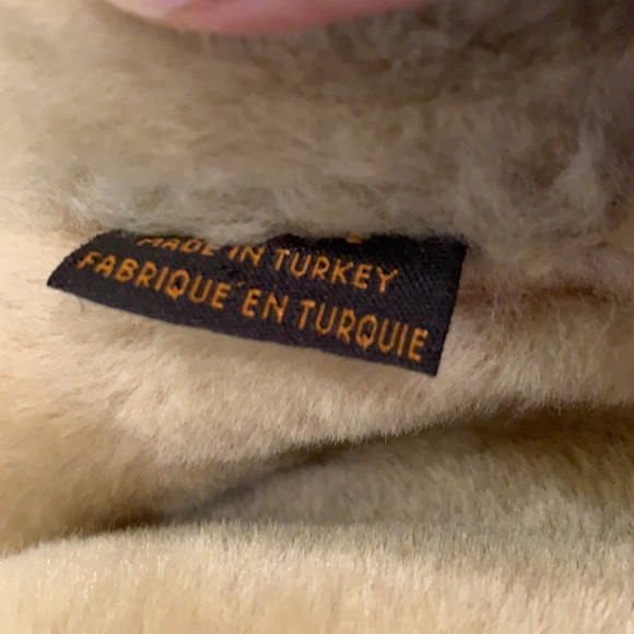 Gorgeous Timberland Long Shearling Coat - Picture 6 of 11